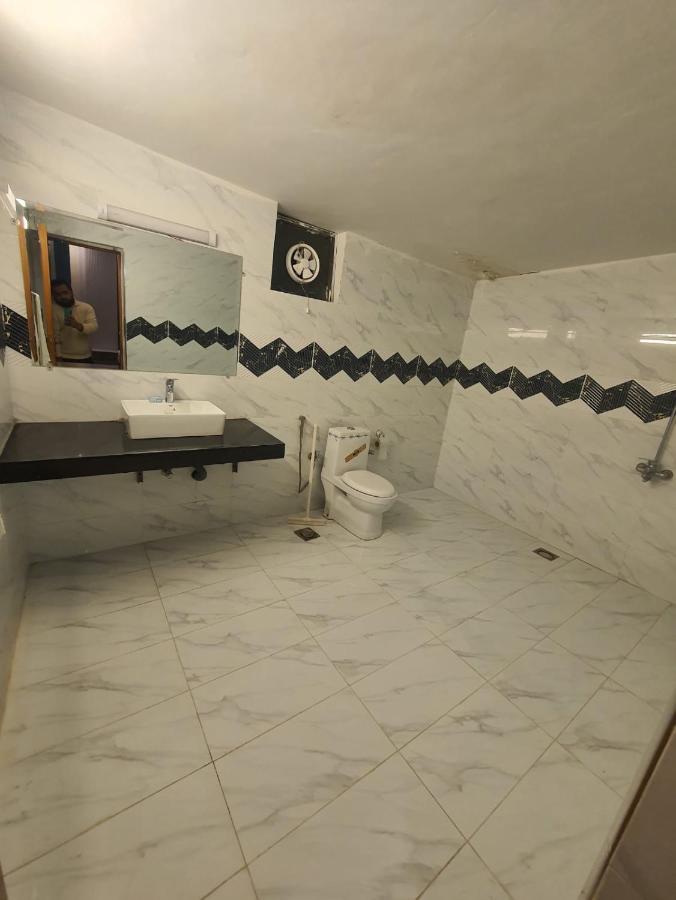 Rose Valet Guest House Исламабад Екстериор снимка