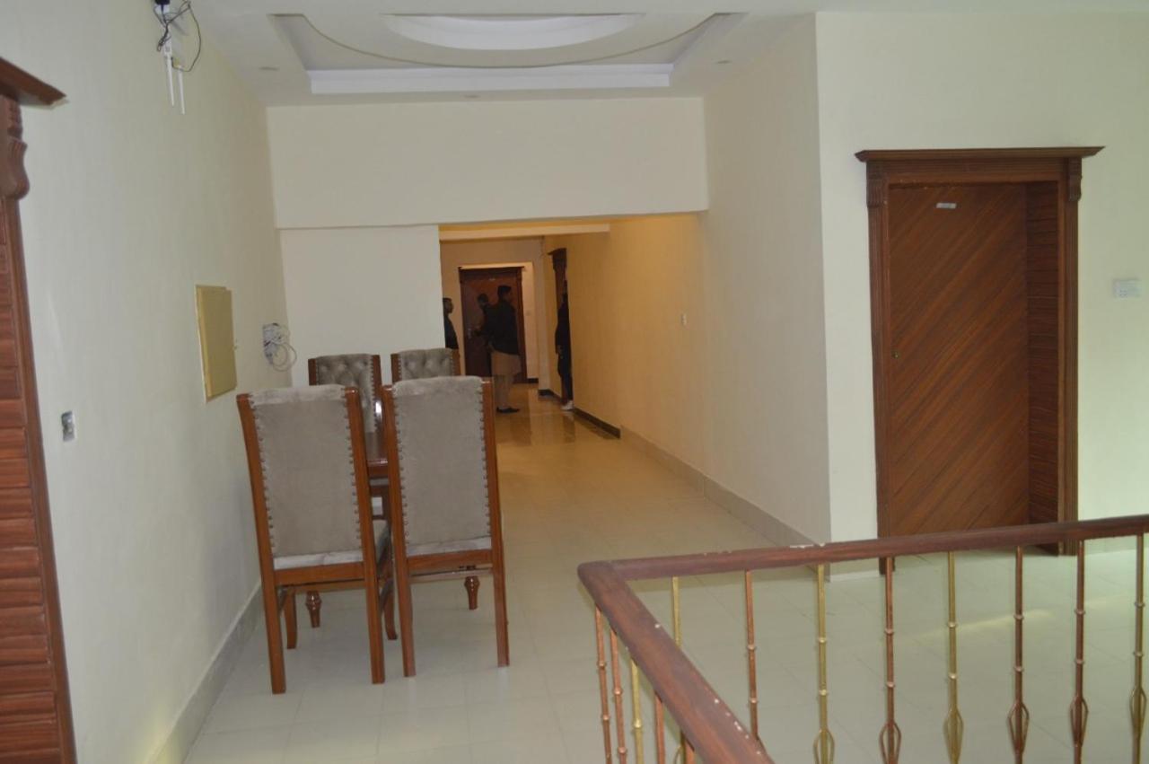 Rose Valet Guest House Исламабад Екстериор снимка