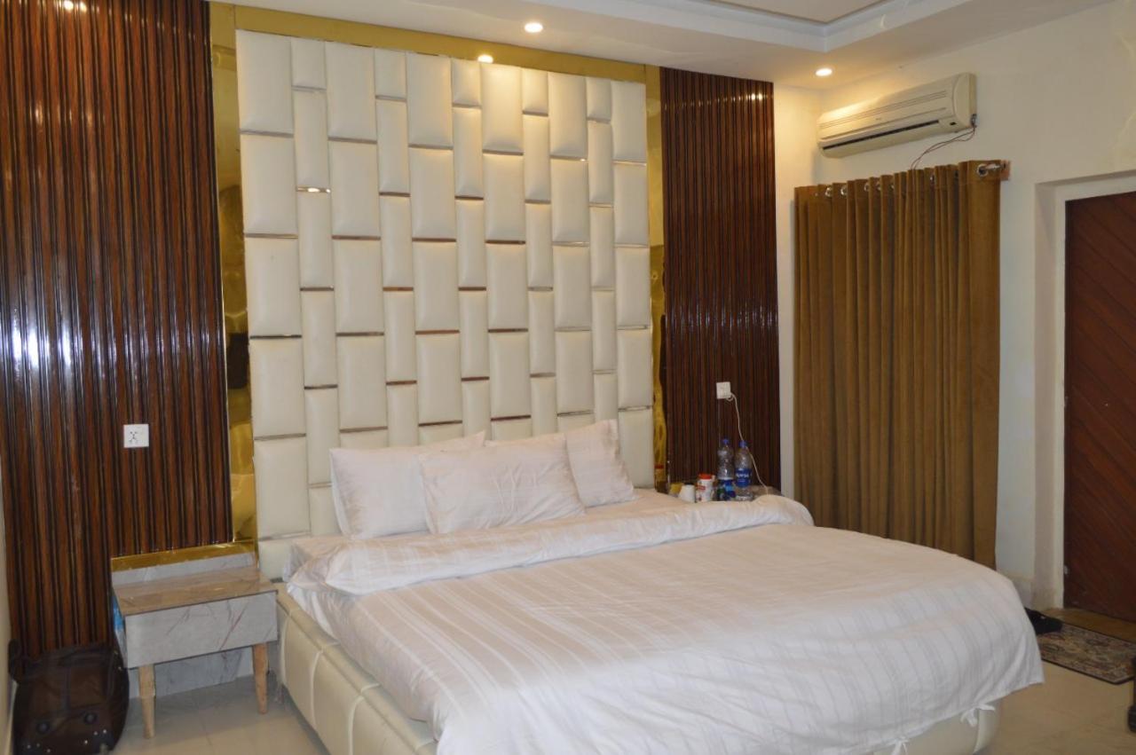 Rose Valet Guest House Исламабад Екстериор снимка