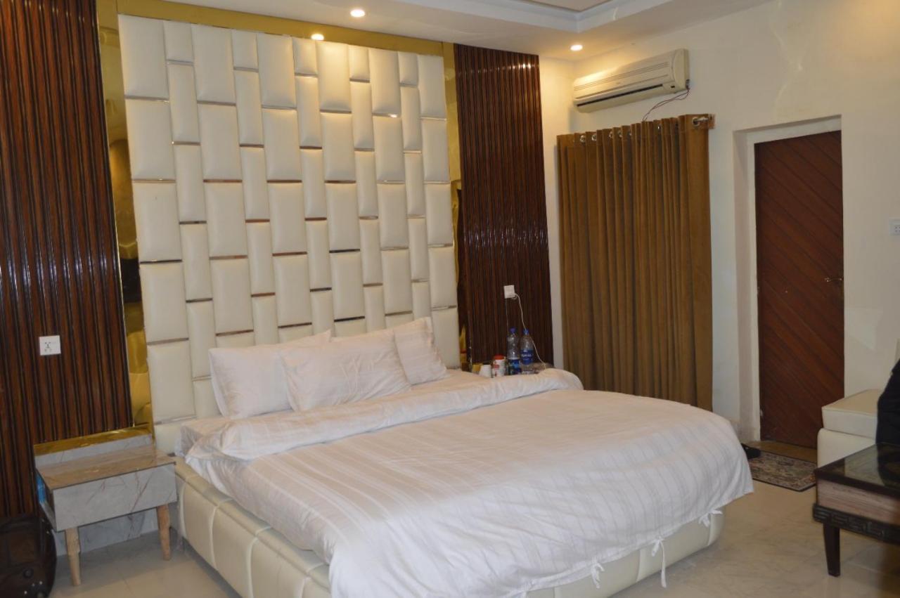 Rose Valet Guest House Исламабад Екстериор снимка